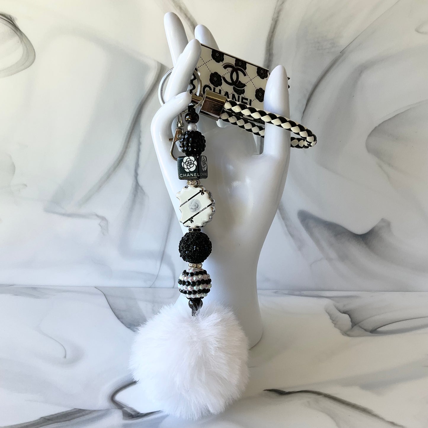 Cici Black & White Textured Pendant Faux Leather Wristlet Keychain
