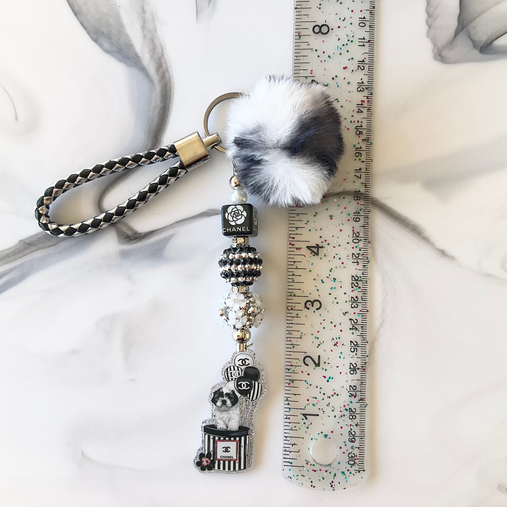 Cici Black & White Shih Tzu In Hatbox Keychain Wristlet