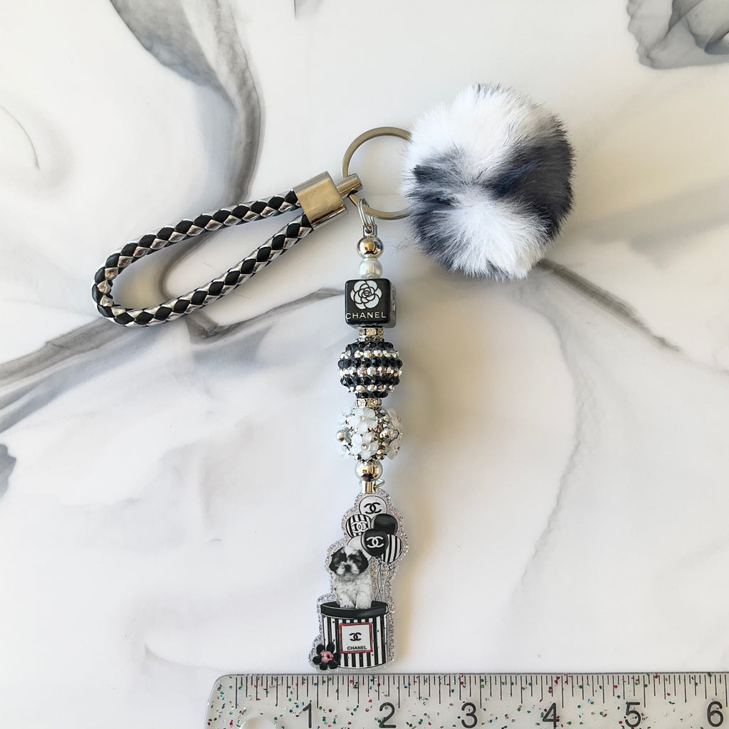 Cici Black & White Shih Tzu In Hatbox Keychain Wristlet